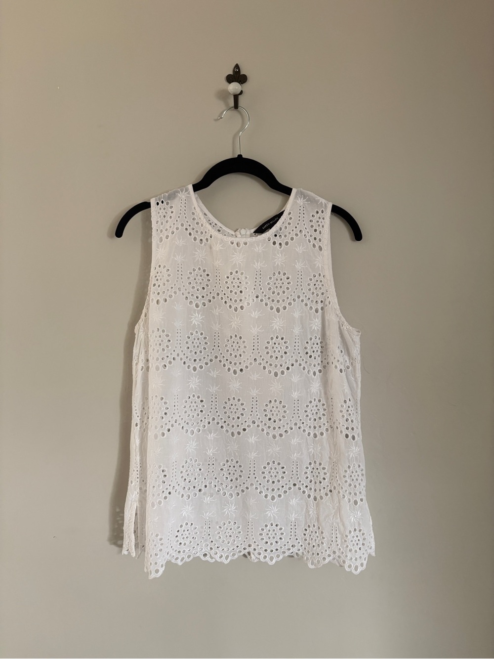 Karen Millen White Eyelet Lace Sleeveless Top